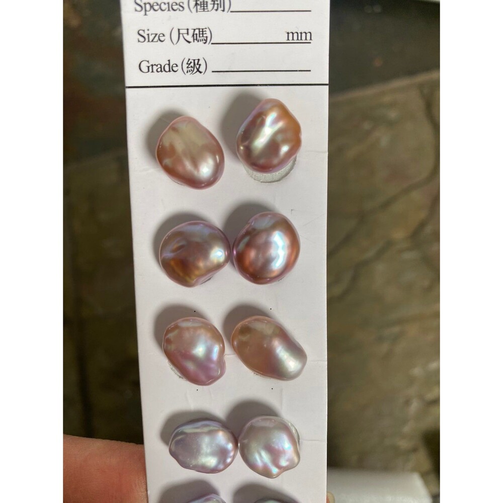 Solid 18k rare keshi pearl earring 12mm
